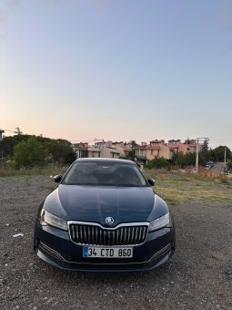 
										HATASIZ BOYASIZ TRAMERSIZ 2020 MODEL MAKYAJLI SKODA SUPERB full									