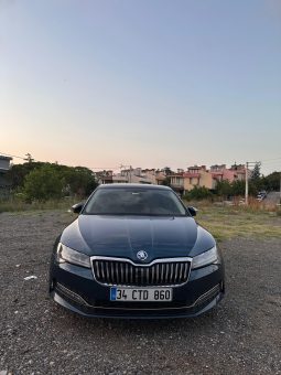 
										HATASIZ BOYASIZ TRAMERSIZ 2020 MODEL MAKYAJLI SKODA SUPERB full									