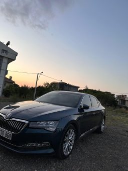 
										HATASIZ BOYASIZ TRAMERSIZ 2020 MODEL MAKYAJLI SKODA SUPERB full									